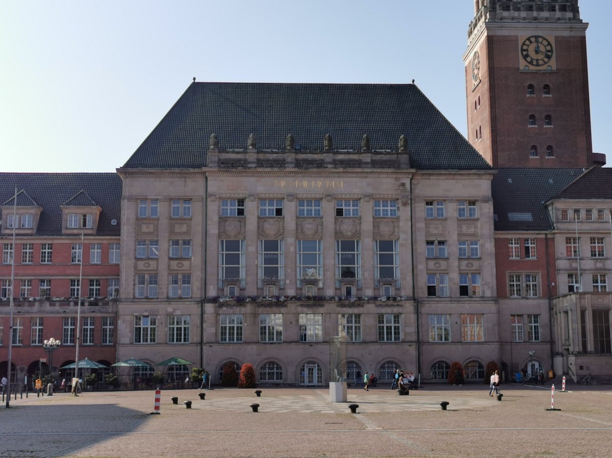 Hauptfassade Rathaus Kiel