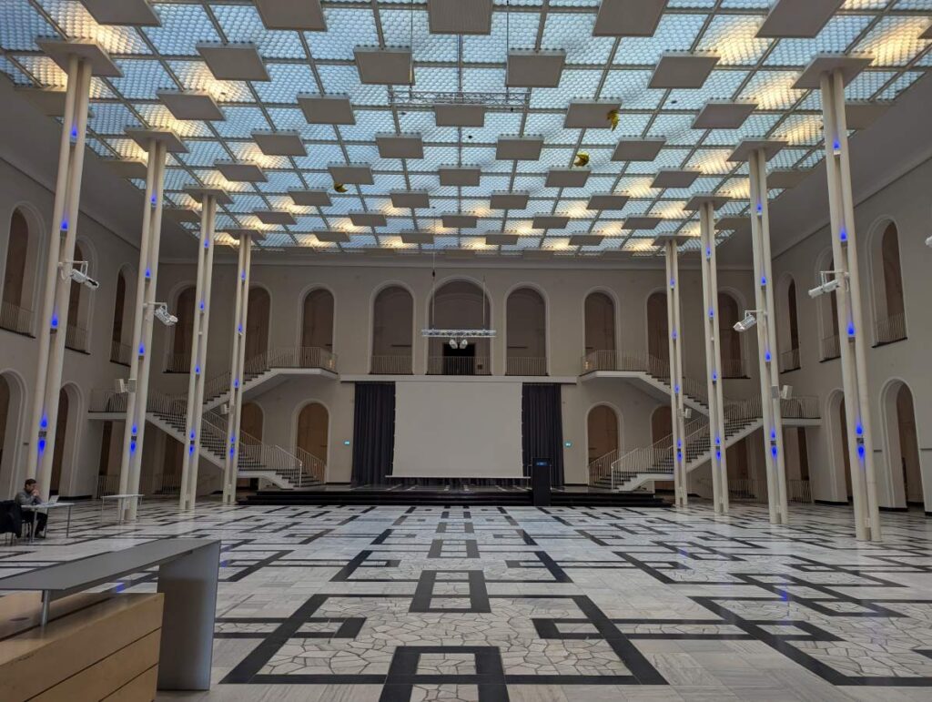 Lichthof im Hauptgebäude